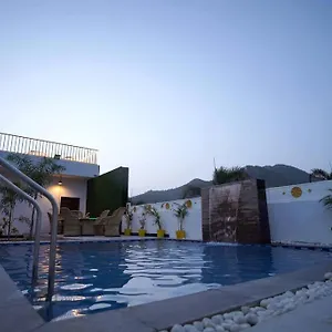  Villa Viraaj